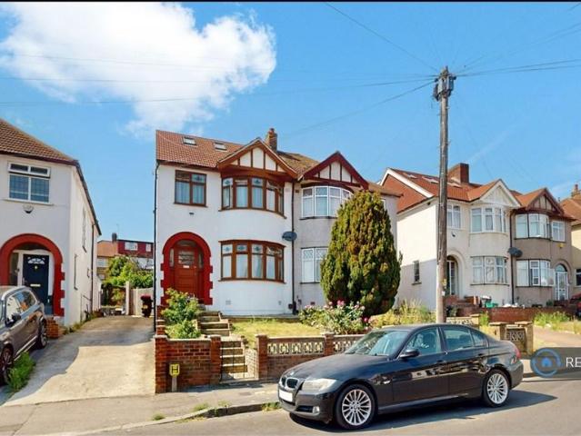 House for rent in Woodford Bridge, Greater London