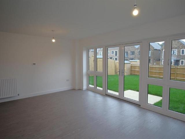 House for rent in Mill Hill, Ash