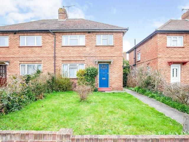 House for rent in Row Town, Surrey