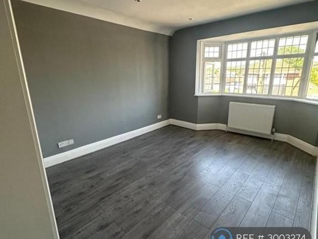 House for rent in Broadfields, Greater London