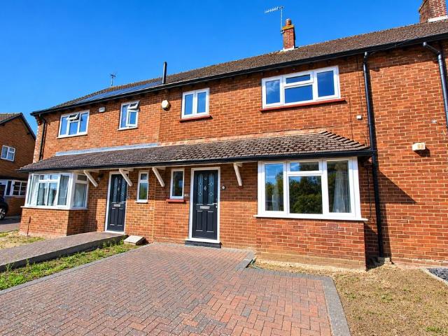 House for rent in Jacobs Well, Guildford