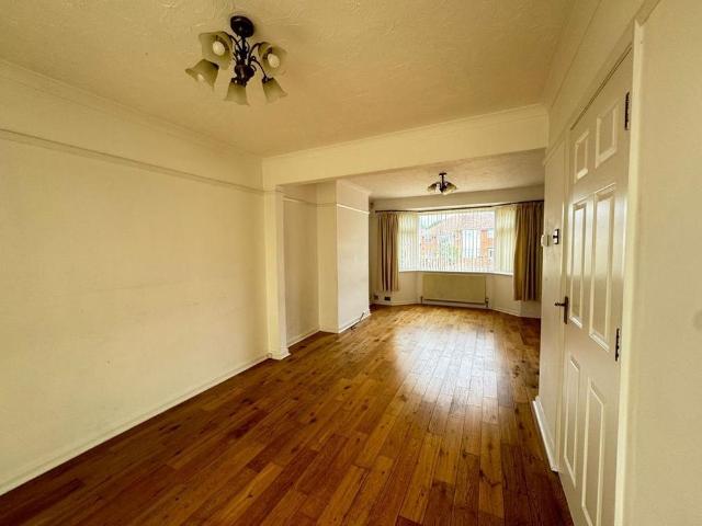 House for rent in High Wycombe Community Board, Totteridge
