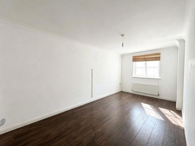 House for rent in Ardleigh Green, Greater London