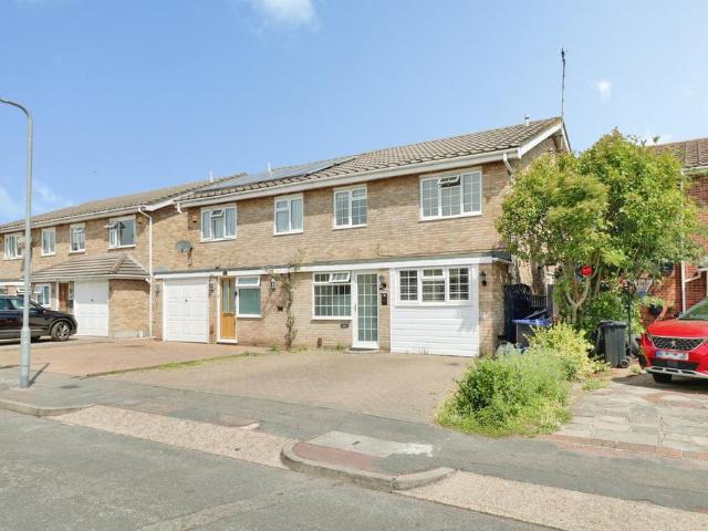 House for rent in Alton Barnes, Essex