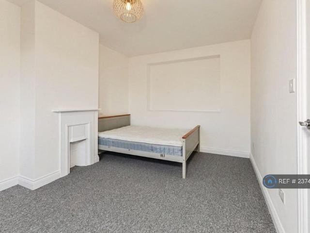 House for rent in Whitley Wood, Reading