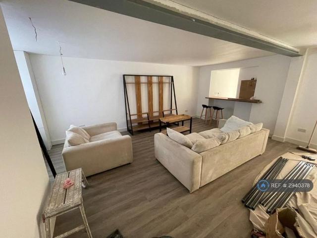 House for rent in Clifton, Haddon