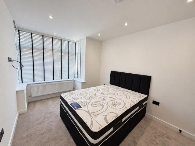 Room for rent in High Wycombe Community Board, High Wycombe
