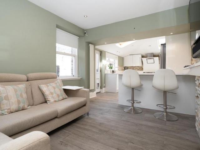 House for rent in West End, Ballindoch