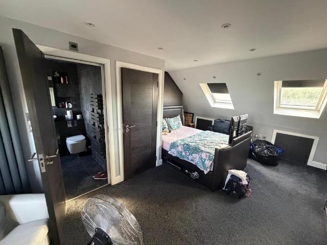 House for rent in London Borough of Hounslow, Greater London