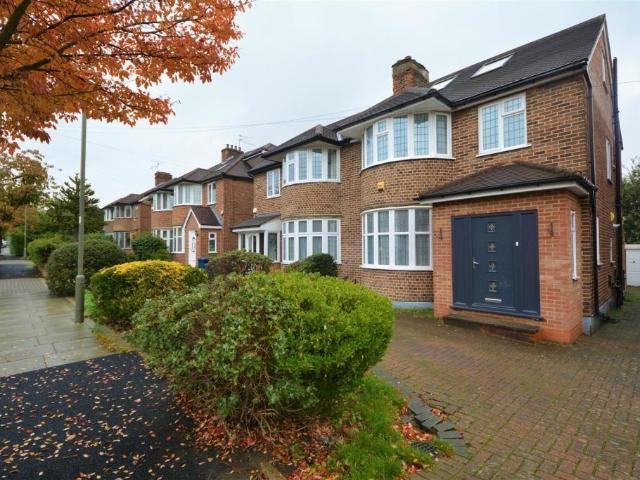 House for rent in West Finchley, Greater London