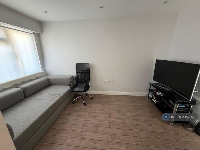House for rent in Coldharbour, Greater London