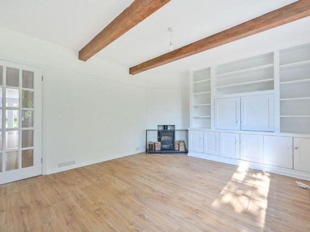 House for rent in Shalford, Guildford