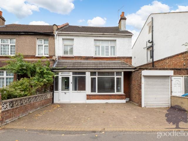 House for rent in Hackbridge, Greater London