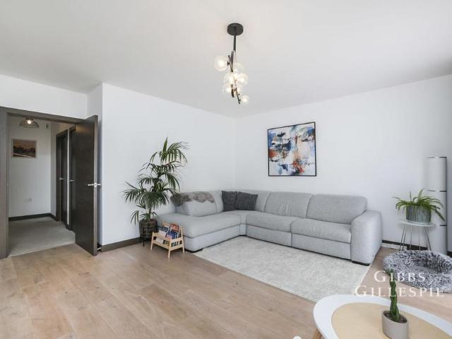 House for rent in Denham