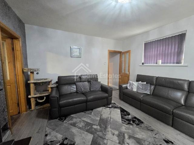 House for rent in Eightlands, Dewsbury