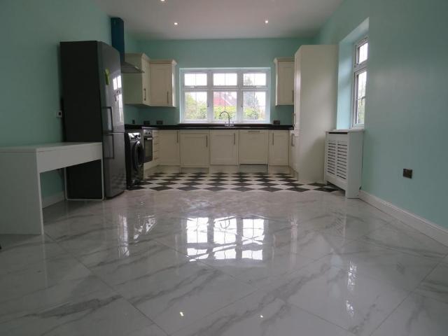 House for rent in Nevill Park, Sandown Park