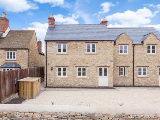 House for rent in Long Hanborough, West Oxfordshire