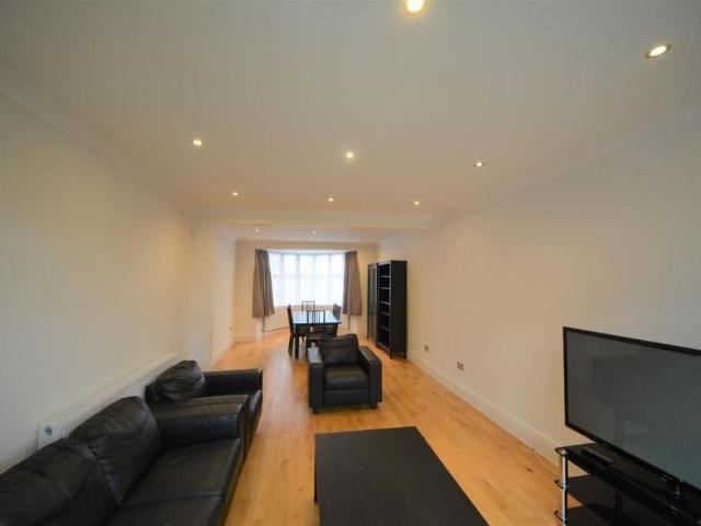 House for rent in London Borough of Barnet, Greater London