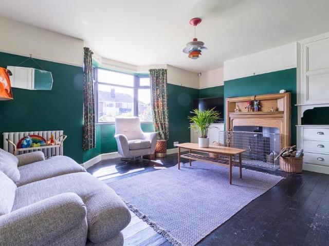 House for rent in Berkeley, Dragonby
