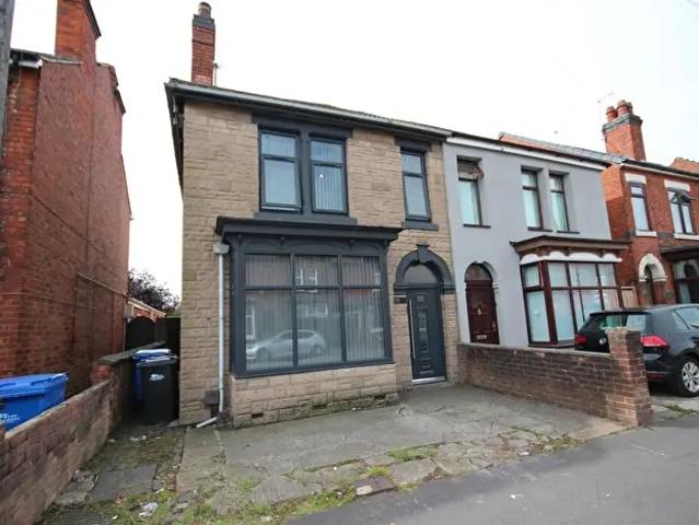 Apartment for rent in Horninglow and Eton, Beamhurst
