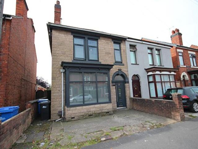 Apartment for rent in Horninglow and Eton, Beamhurst