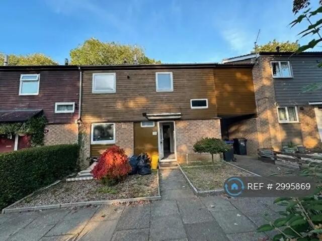 Apartment for rent in Thorplands, Northampton