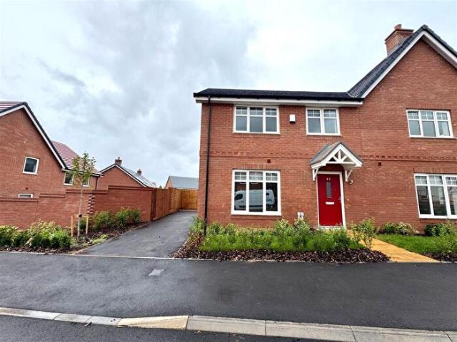 Apartment for rent in Keresley Green, Keresley