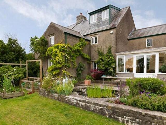Apartment for rent in Merthyr Mawr, Wales