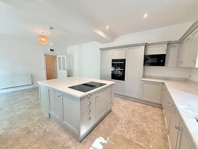 Apartment for rent in Cimla, Neath