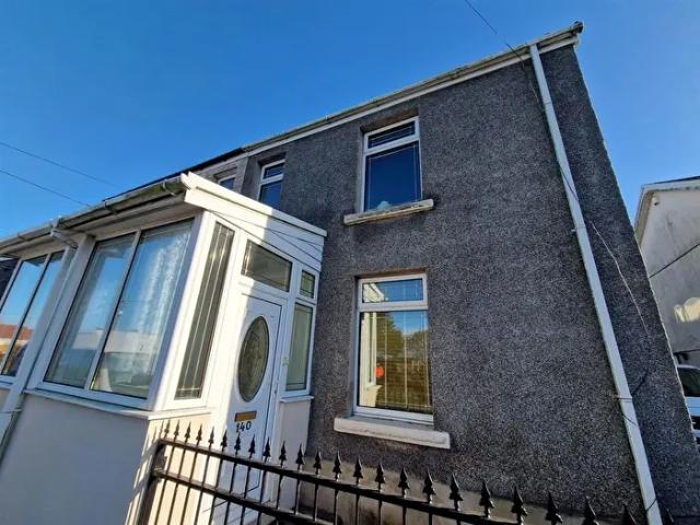 Apartment for rent in Portmead, Swansea