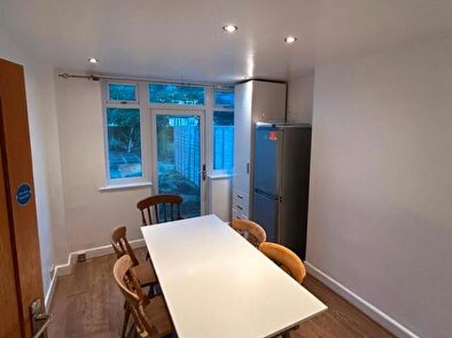 Apartment for rent in Highfield, The Slade