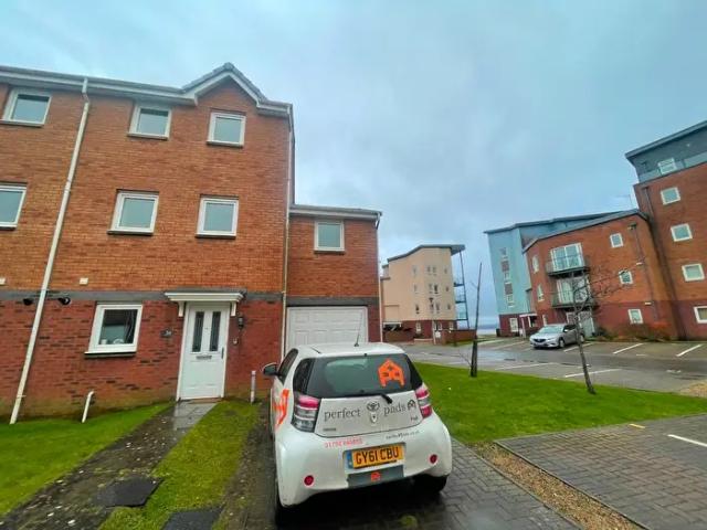 Apartment for rent in Seaside, Llanelli