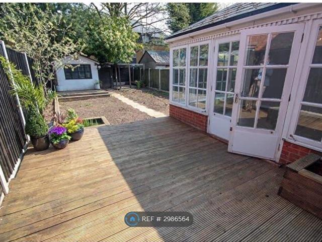 Apartment for rent in California, Littleover