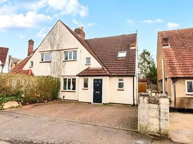 Apartment for rent in Cowley Marsh, The Slade