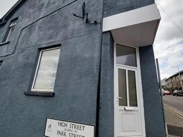 Apartment for rent in Cwm Clydach, Gelli