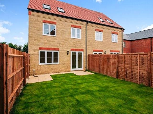 Apartment for rent in Chesterton, Evershot