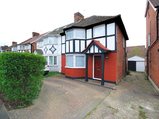 House for rent in North Tokyngton, Greater London