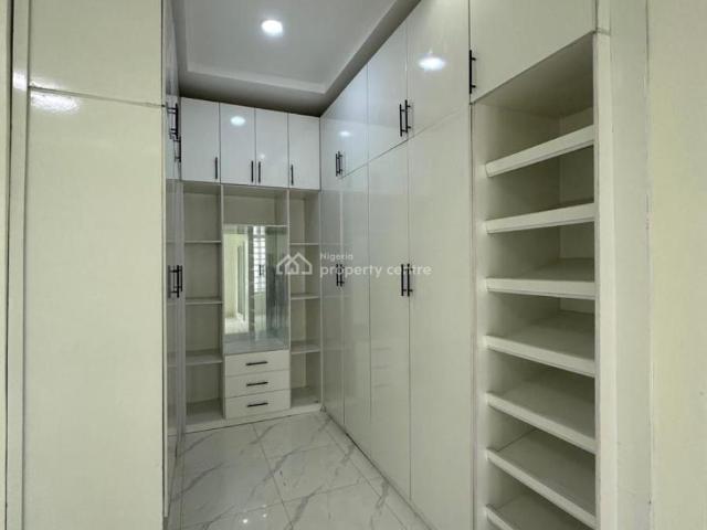 Duplex for sale in Eti Osa, Lagos