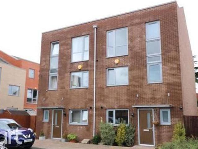 House for rent in Lyons, Greater London