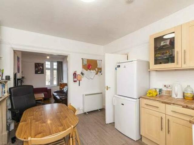 House for rent in Surrey