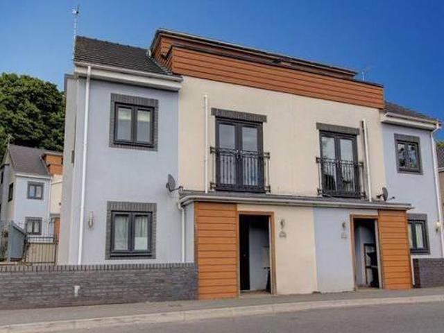 House for sale in Feckenham, City Of Bristol