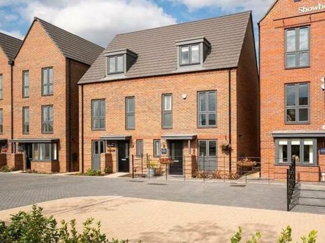 House for rent in Lyons, Greater London