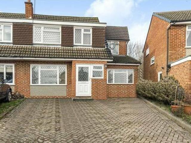 House for rent in Surrey