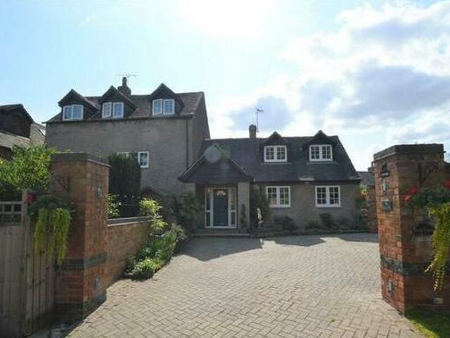 House for rent in Froggatt, East Midlands