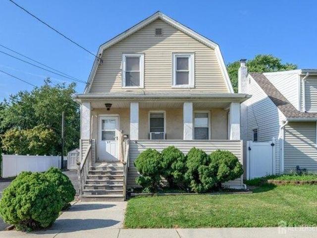 House for sale in Avenel, New Jersey