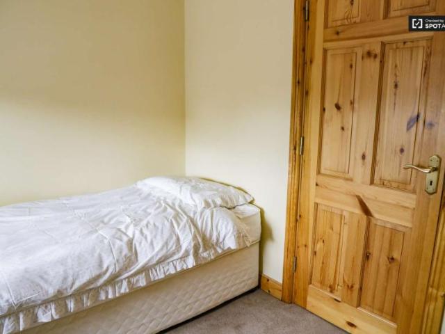 Property to rent in Bluebell, North Tipperary