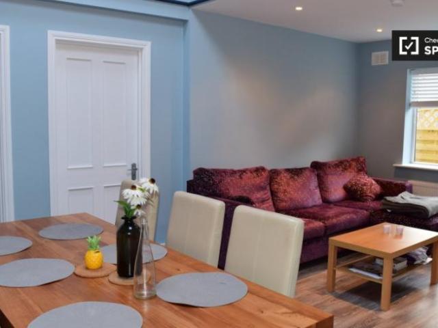 Property to rent in Bluebell, North Tipperary