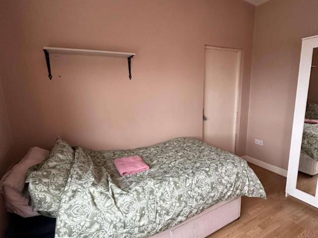 Property to rent in Bluebell, North Tipperary