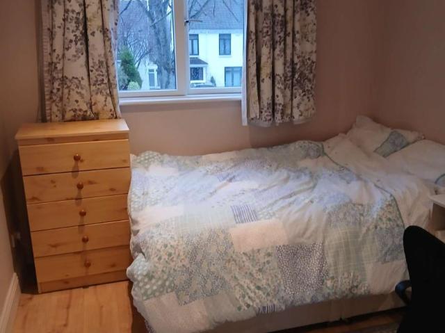 Property to rent in Bluebell, North Tipperary