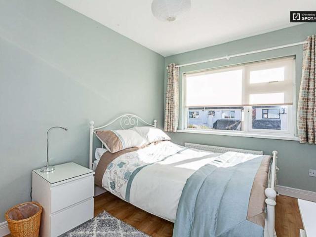 Property to rent in Bluebell, North Tipperary